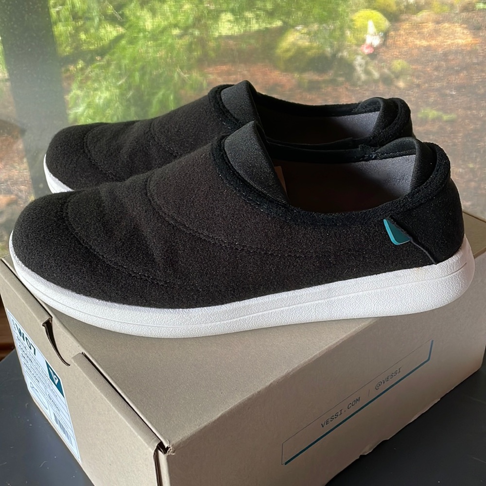Vessi Sunday Slipper